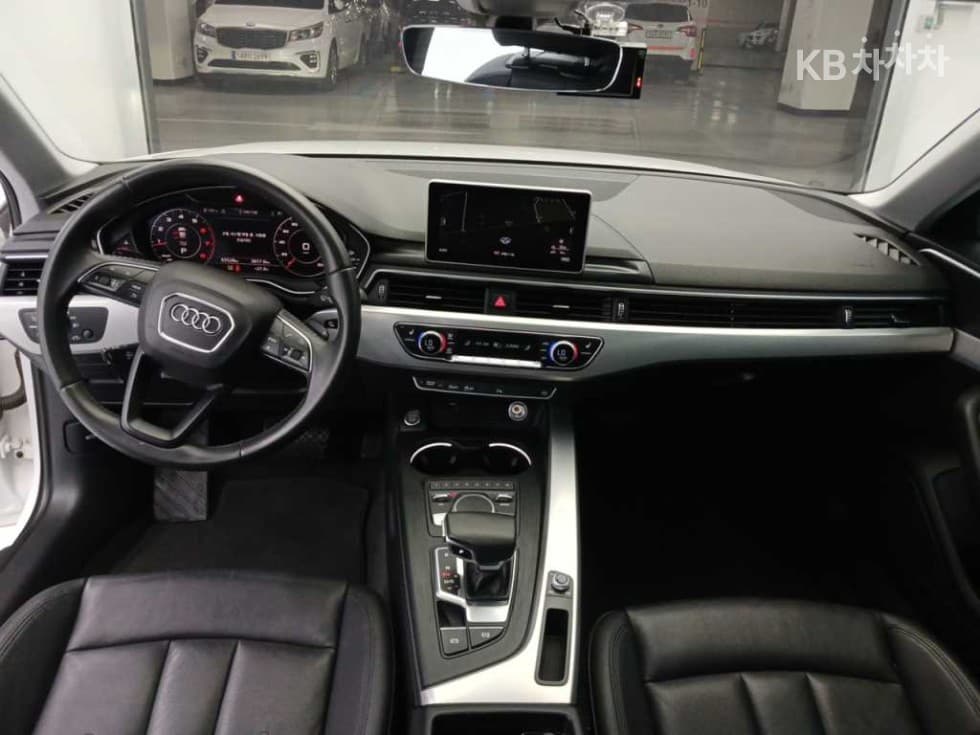 Ауди A4 (B9)40 TFSI - - 7