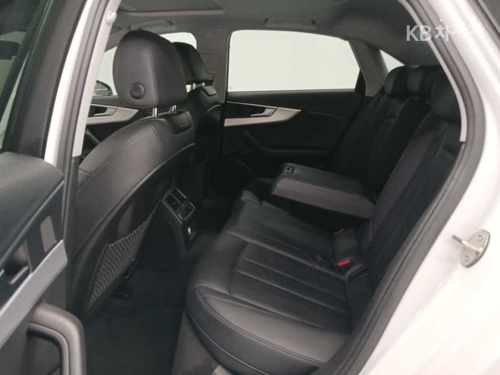 Ауди A4 (B9)40 TFSI - - 11