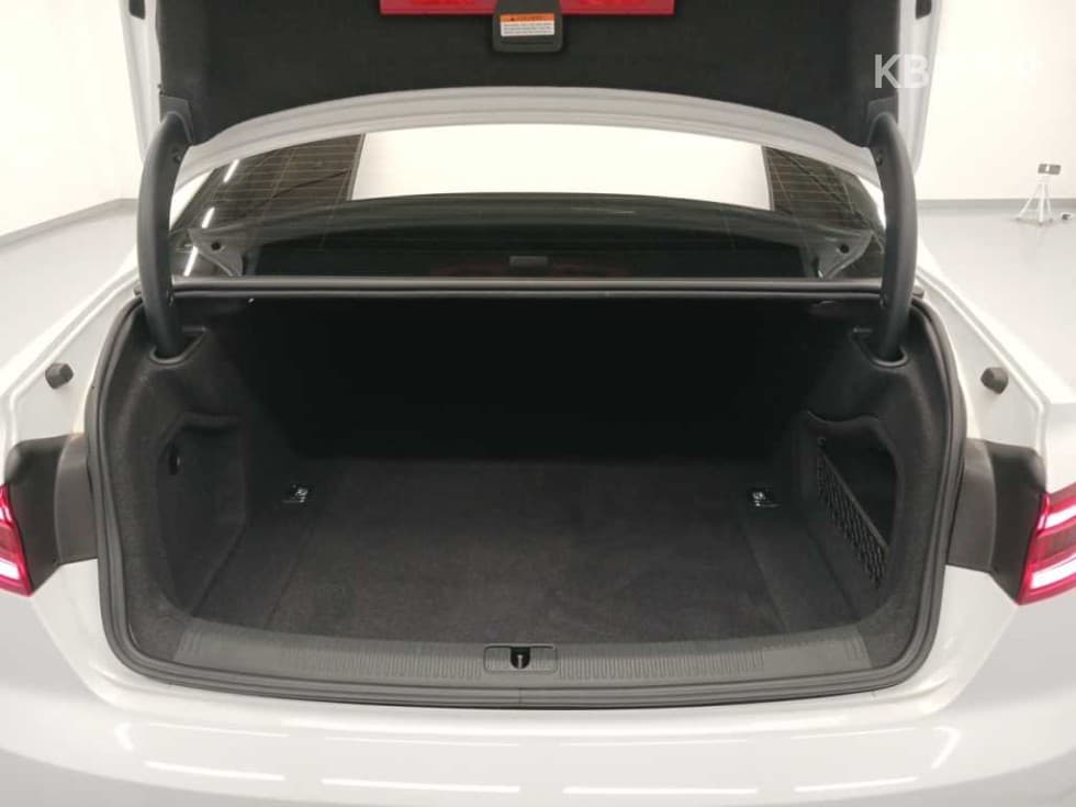 Ауди A4 (B9)40 TFSI - - 13