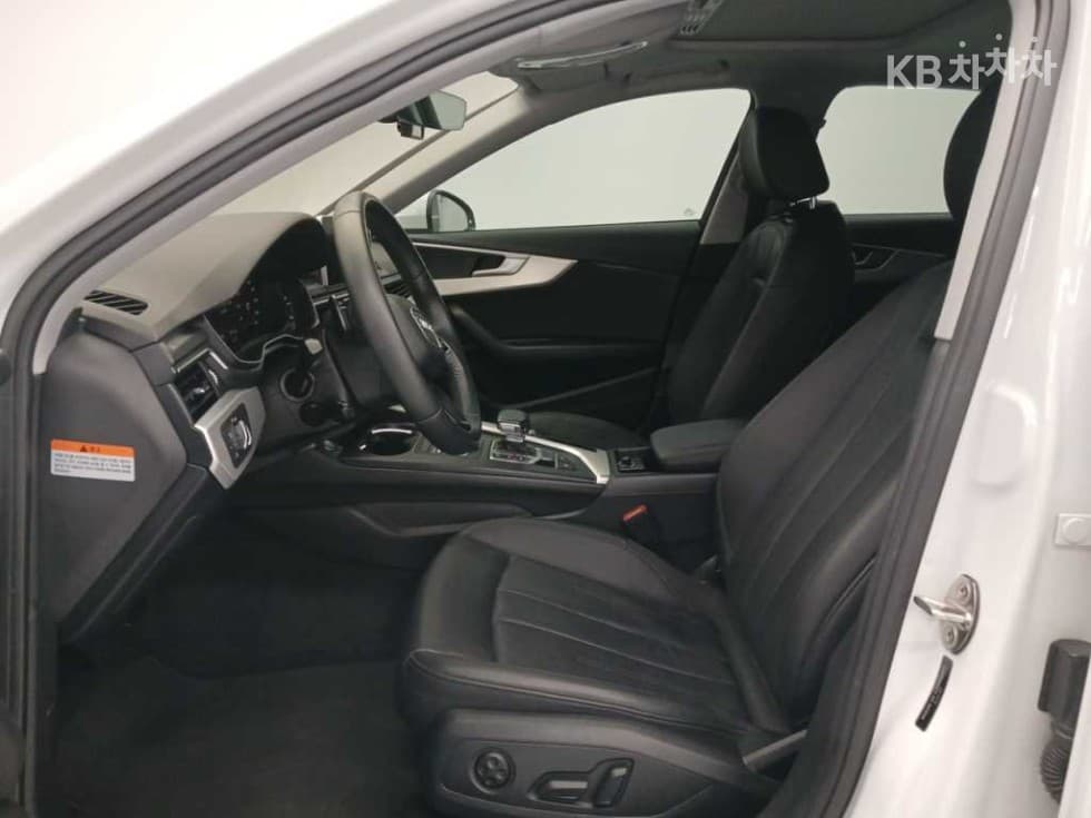 Ауди A4 (B9)40 TFSI - - 17