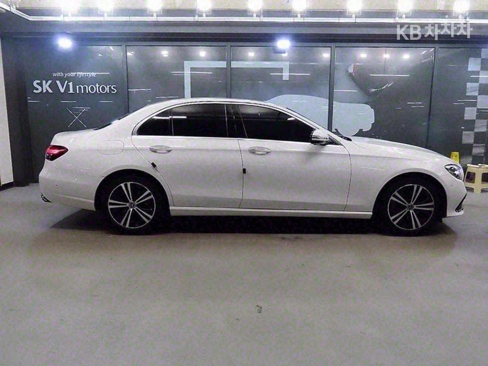 Mercedes-Benz E-Class (W213)E250 Avantgarde - 3