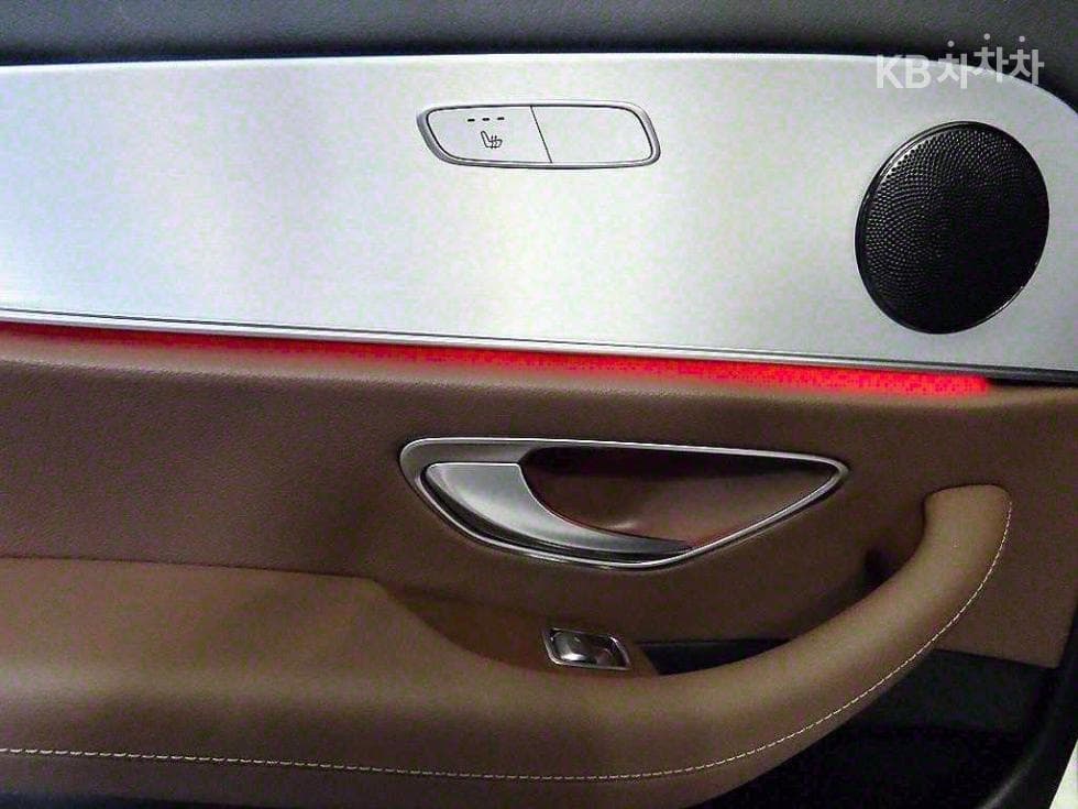 Mercedes-Benz E-Class (W213)E250 Avantgarde - 16