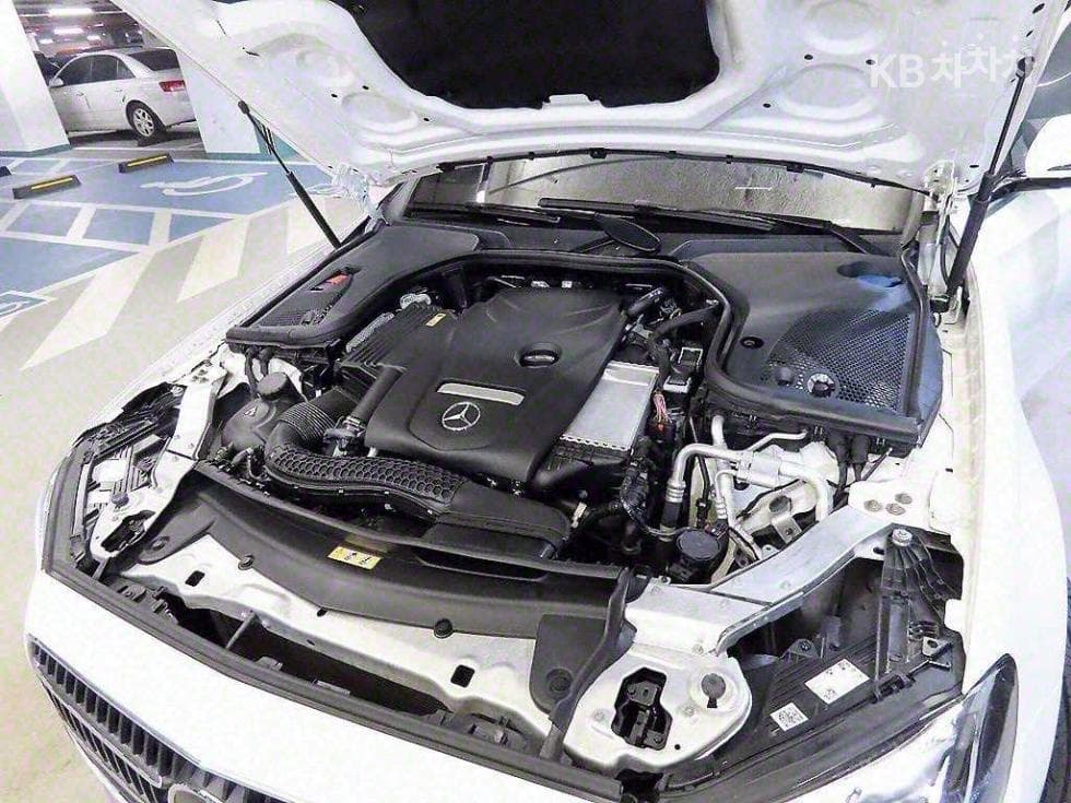 Mercedes-Benz E-Class (W213)E250 Avantgarde - 19
