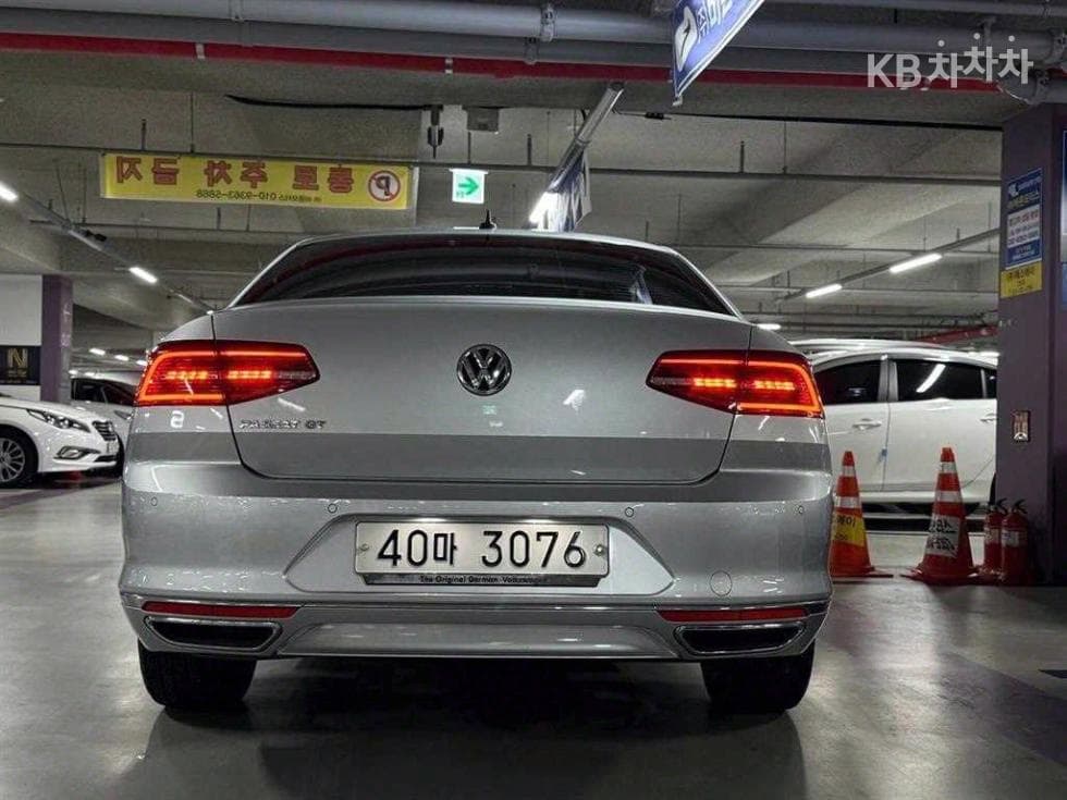 Volkswagen Passat GT2.0 Turbo Diesel Injection Prestige B8 - 4