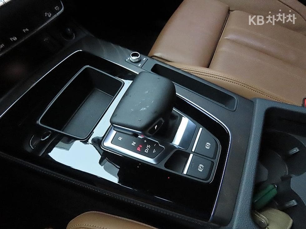 Audi The New Q5(FY)45 TFSI Quattro Premium - 9