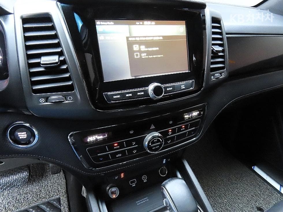 KG Mobility New Rexton Sports Khan2.2 AWD Prestige - 17