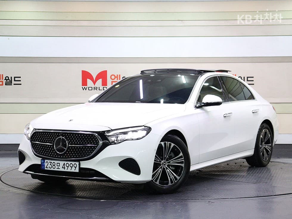 Mercedes-Benz E-Class (W214) E200 Avantgrade - Image 1