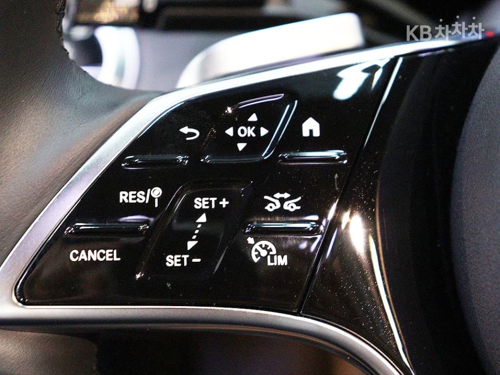 (238mo4999)Mercedes-Benz E-Class (W214)E200 Avantgrade - 16