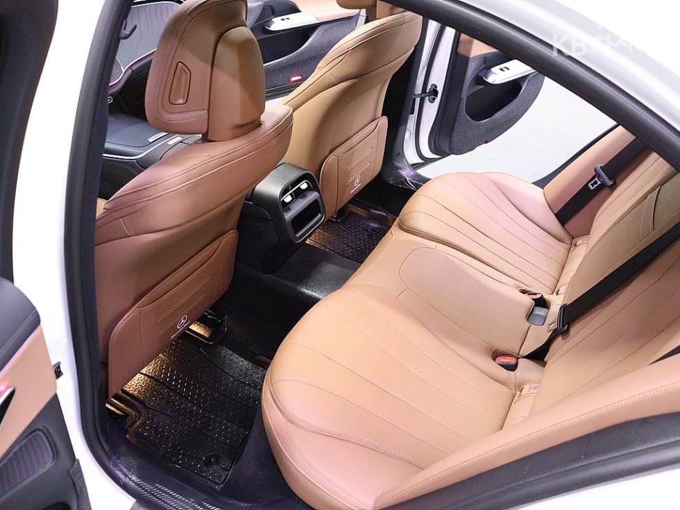 (238mo4999)Mercedes-Benz E-Class (W214)E200 Avantgrade - 10