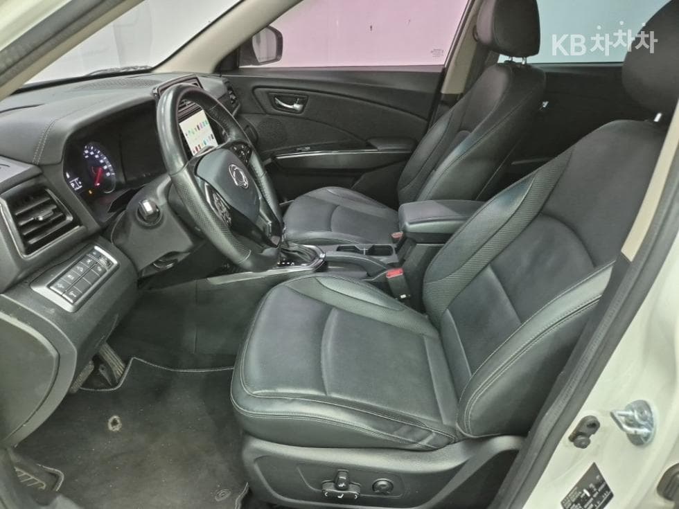 KG Mobility Very New (facelift/refresh; particularly for Tivoli) TivoliDiesel V5 4WD Standard - 11