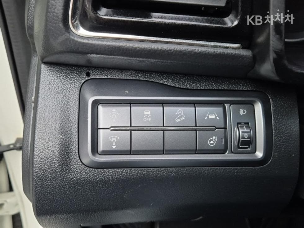 KG Mobility Very New (facelift/refresh; particularly for Tivoli) TivoliDiesel V5 4WD Standard - 17