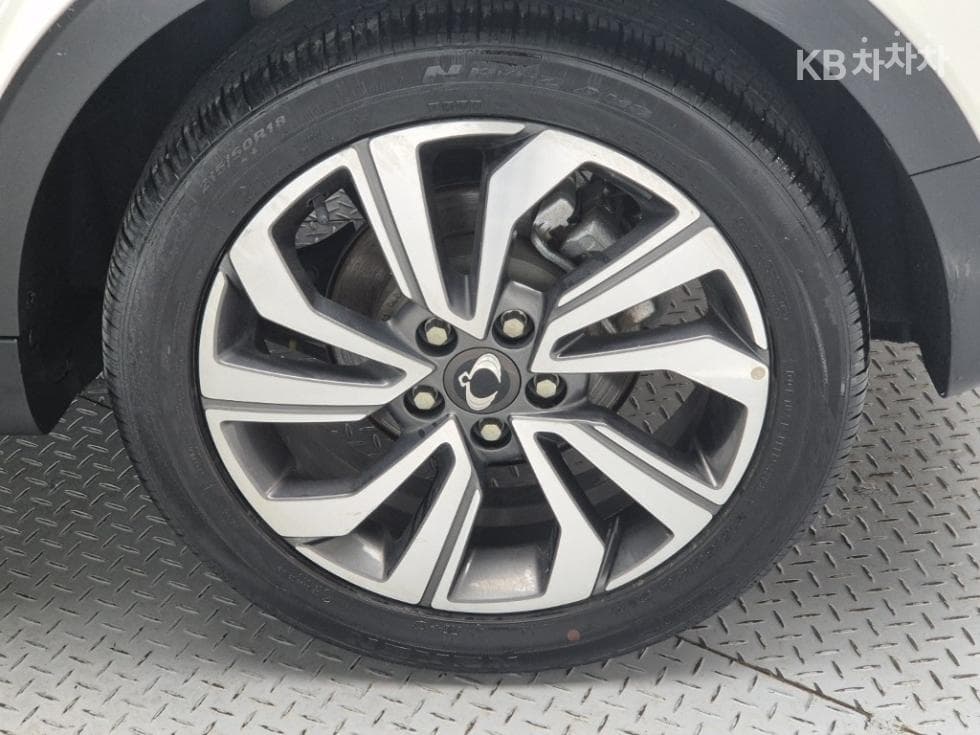 KG Mobility Very New (facelift/refresh; particularly for Tivoli) TivoliDiesel V5 4WD Standard - 20