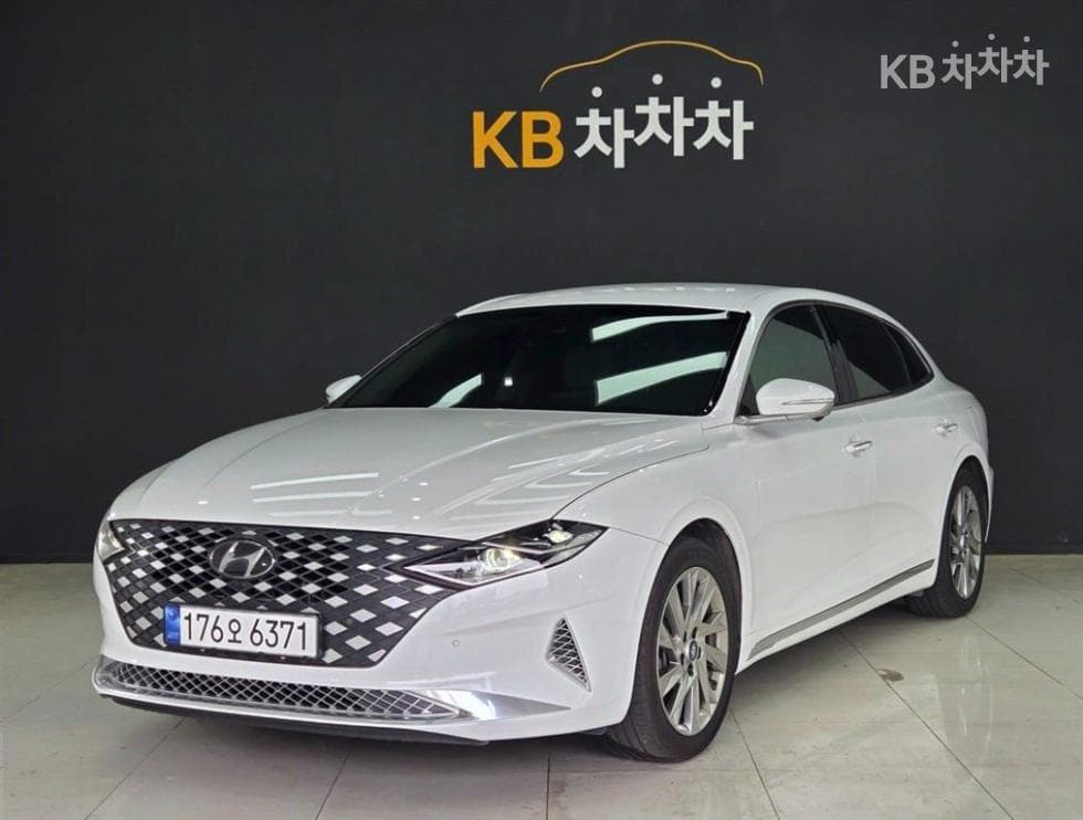 Hyundai The New (facelift) Grandeur (Azera) Hybrid 2.4 Calligraphy - Image 1