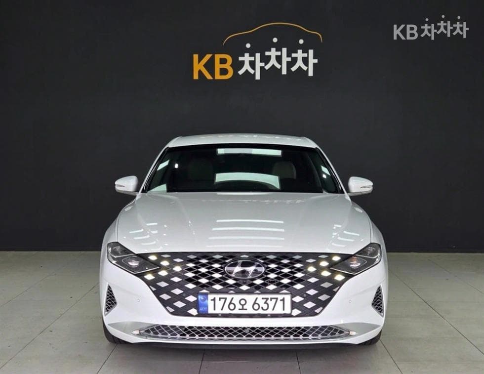 Hyundai The New (facelift) Grandeur (Azera) Hybrid2.4 Calligraphy - 3