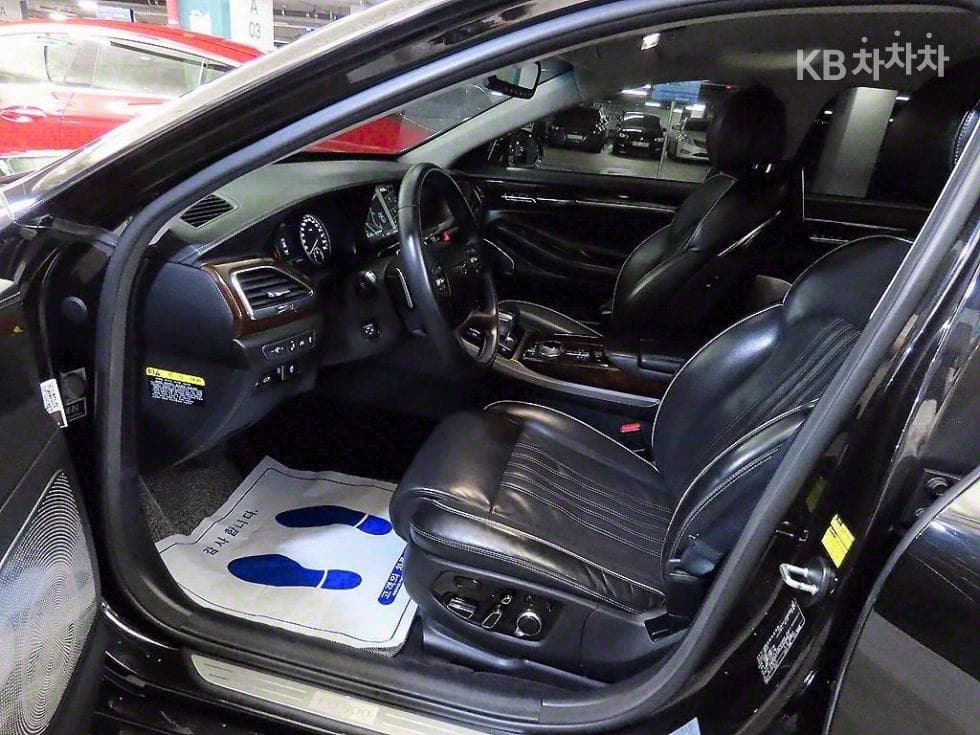 Genesis EQ9005.0 GDI AWD Prestige - 6