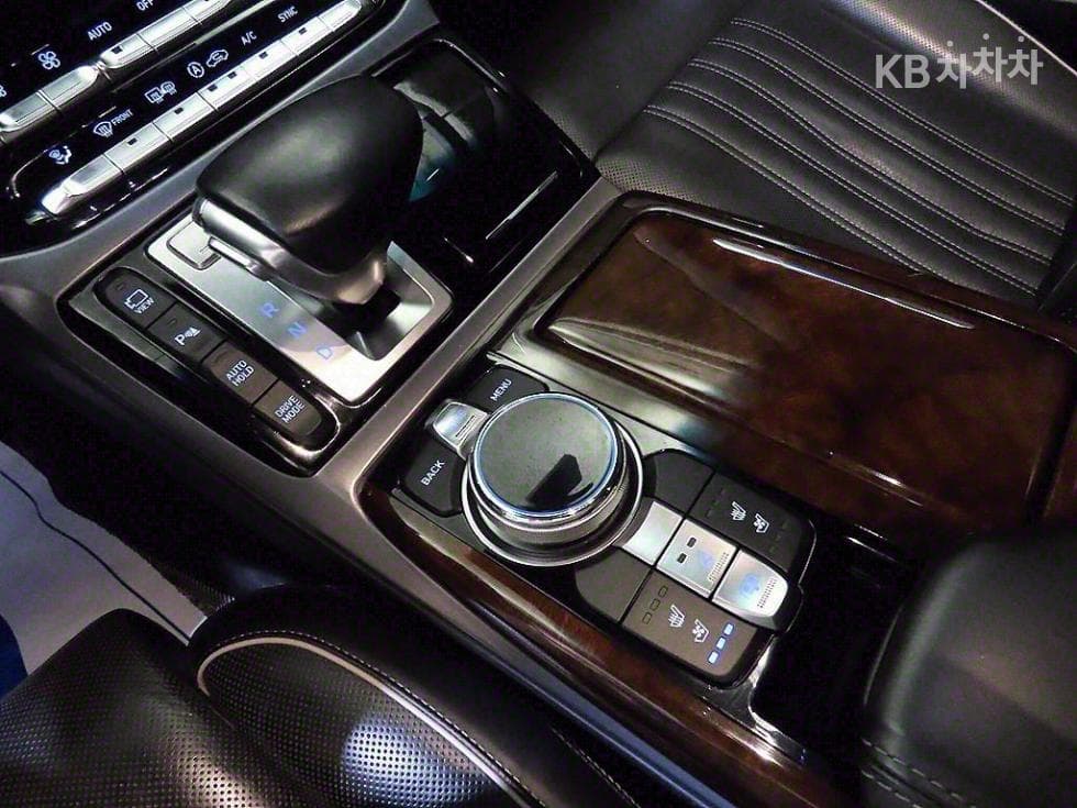 Genesis EQ9005.0 GDI AWD Prestige - 12