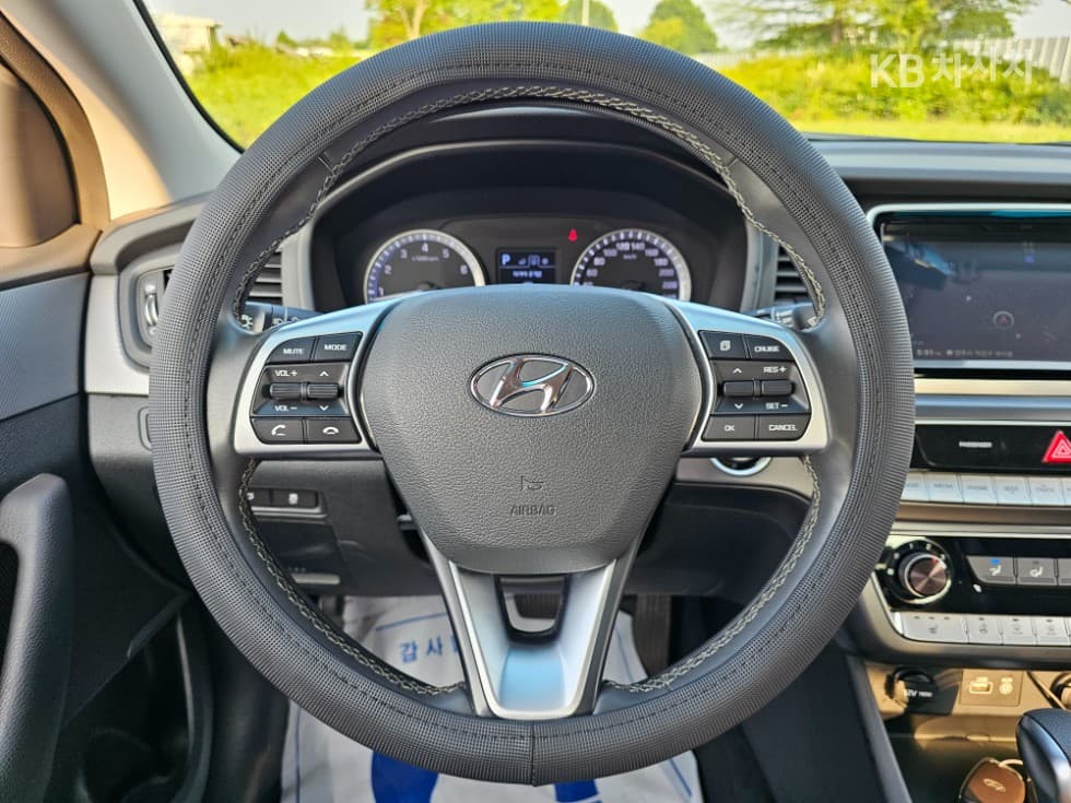 Хюндай Соната New Rise2.0 LPi Рент-а-кар Стил - 9