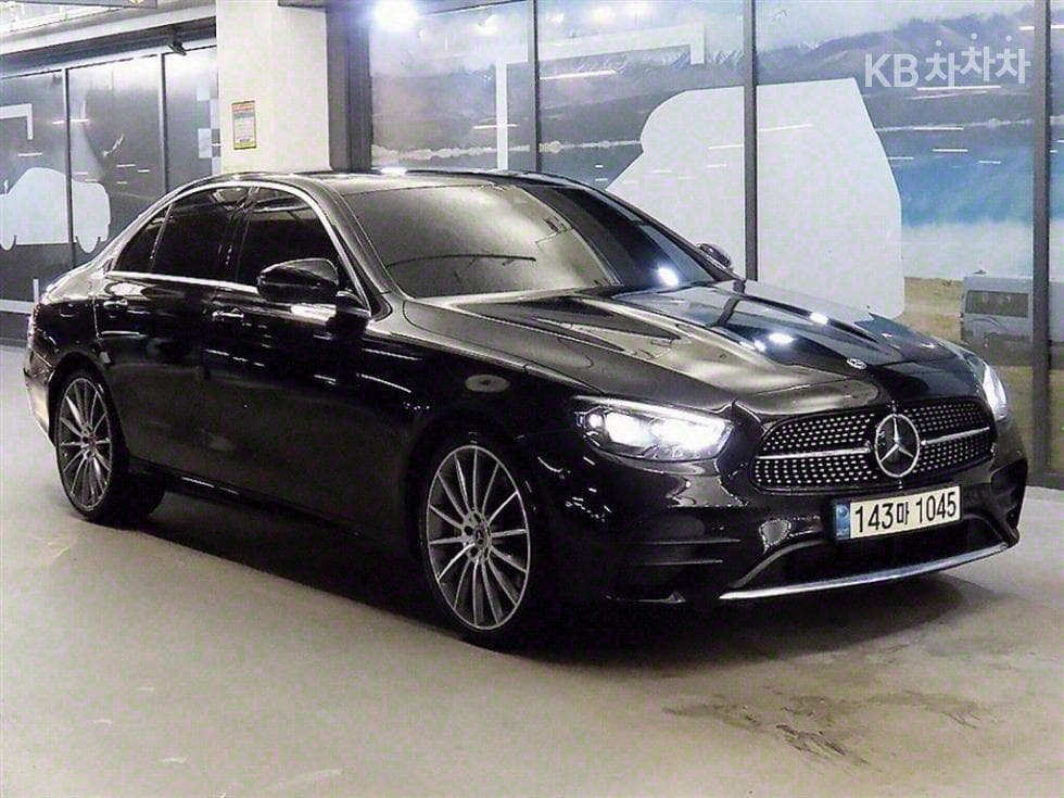 Mercedes-Benz E-Class (W213) E350 4MATIC Avantgarde - Image 1