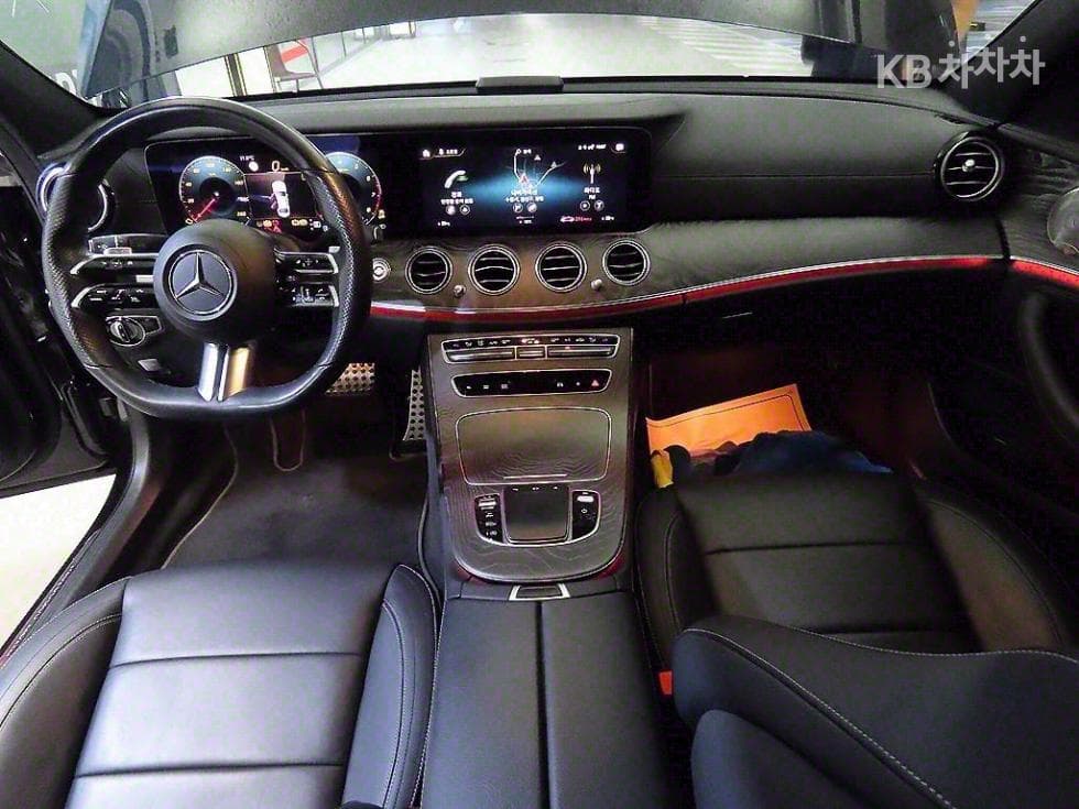 Mercedes-Benz E-Class (W213)E350 4MATIC Avantgarde - 9