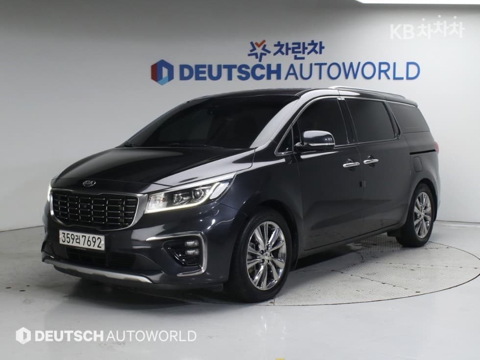 Киа The New (фейслифт) Канивал 9-местен 2.2 Дизел Noblesse - Image 1