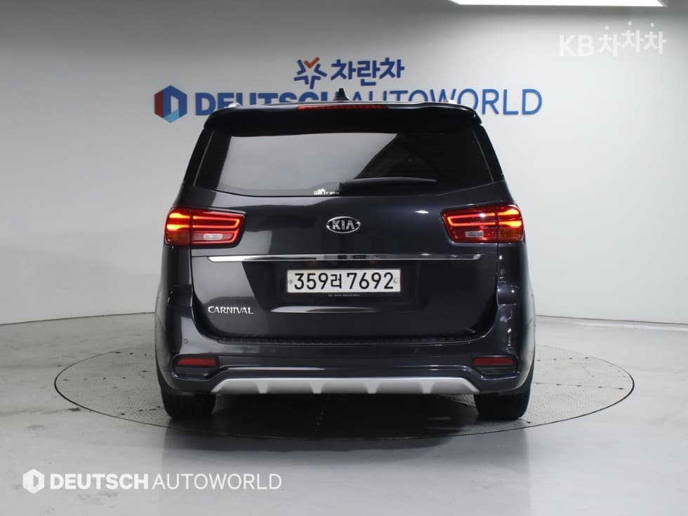 Киа The New (фейслифт) Канивал9-местен 2.2 Дизел Noblesse - 4