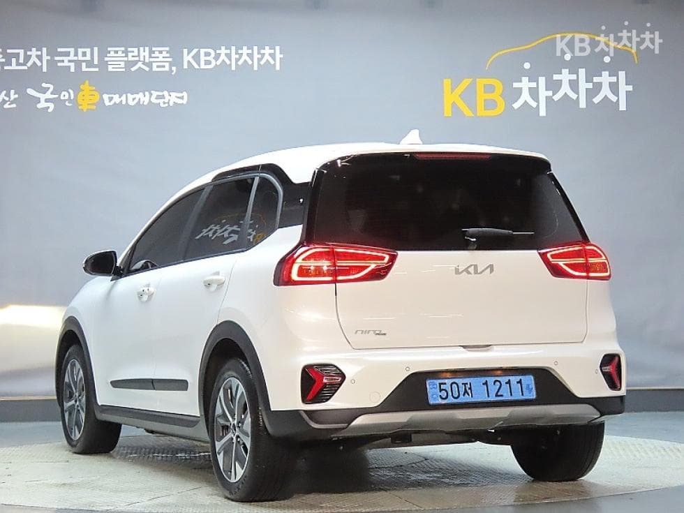 Киа Ниро PlusEV 어스 - 4