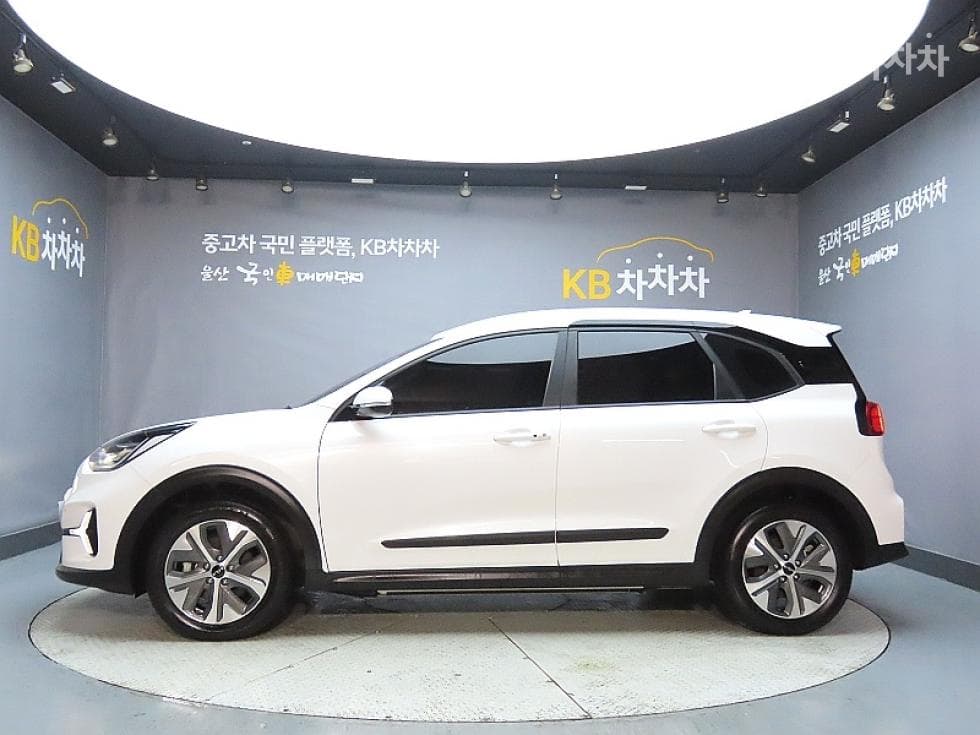 Киа Ниро PlusEV 어스 - 5