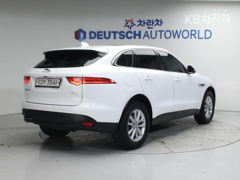 Jaguar F-PACE20d Portfolio - 2