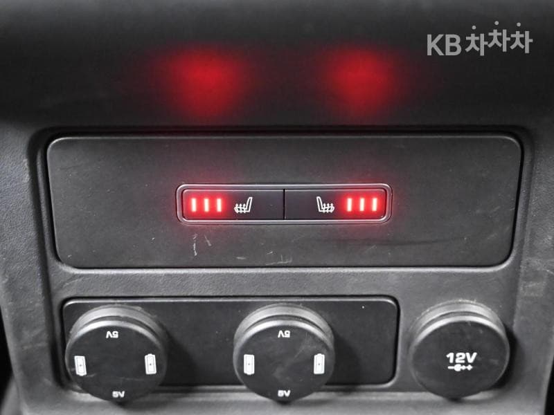 Jaguar F-PACE20d Portfolio - 16