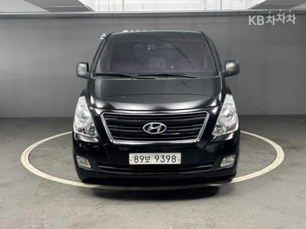 Hyundai Grand Starex 3Seater승 Van Smart - Image 1