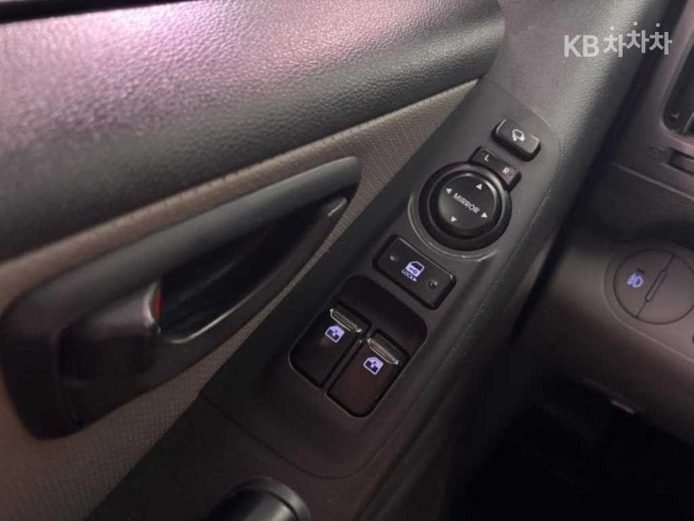 Hyundai Grand Starex3Seater승 Van Smart - 12