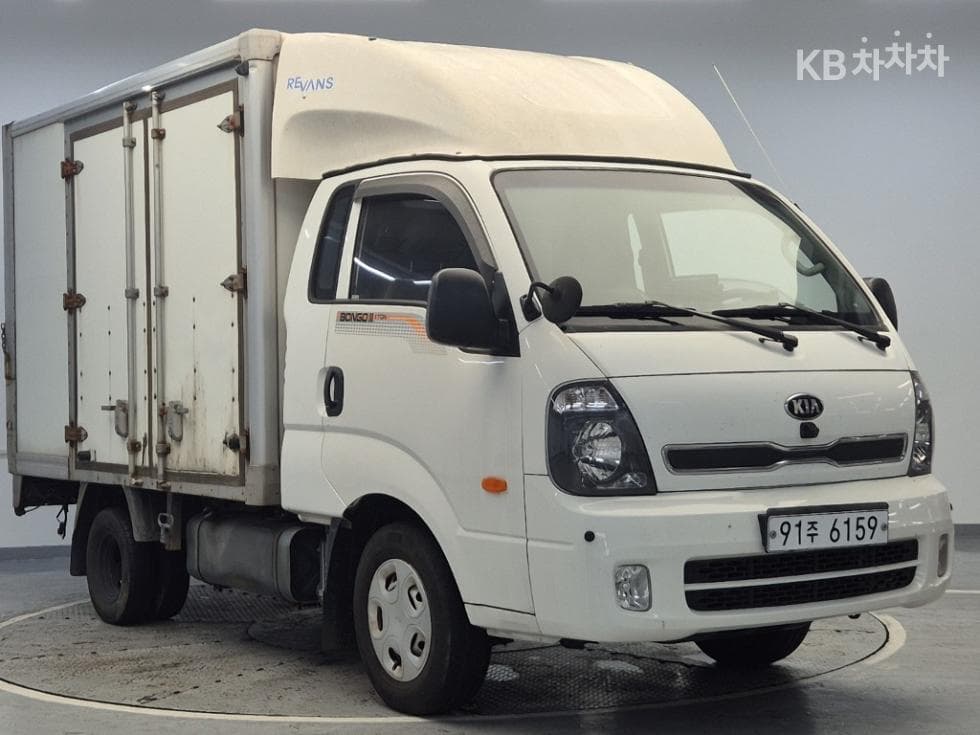 Киа Бонго 3 (лек)1 тон 내장Товарна надстройка 파워게이트 Удължено междуосие Королевска кабина Лукс - 4