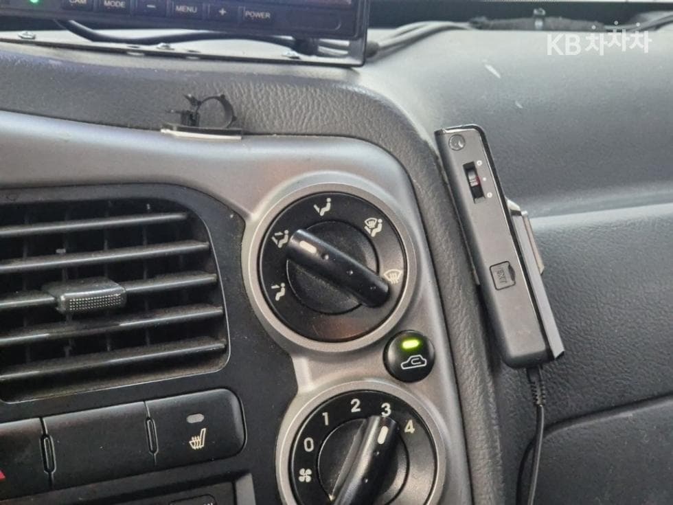 Киа Бонго 3 (лек)1 тон 내장Товарна надстройка 파워게이트 Удължено междуосие Королевска кабина Лукс - 12