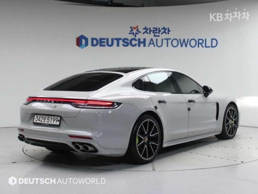 Porsche 파나메라 (971)4.0 Turbo S E-Hybrid Стандартен - 2