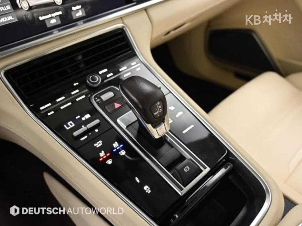 Porsche 파나메라 (971)4.0 Turbo S E-Hybrid Стандартен - 9