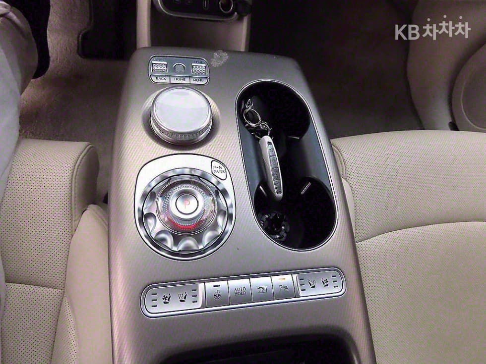 Дженезис GV60Стандартен AWD Стандартен - 11