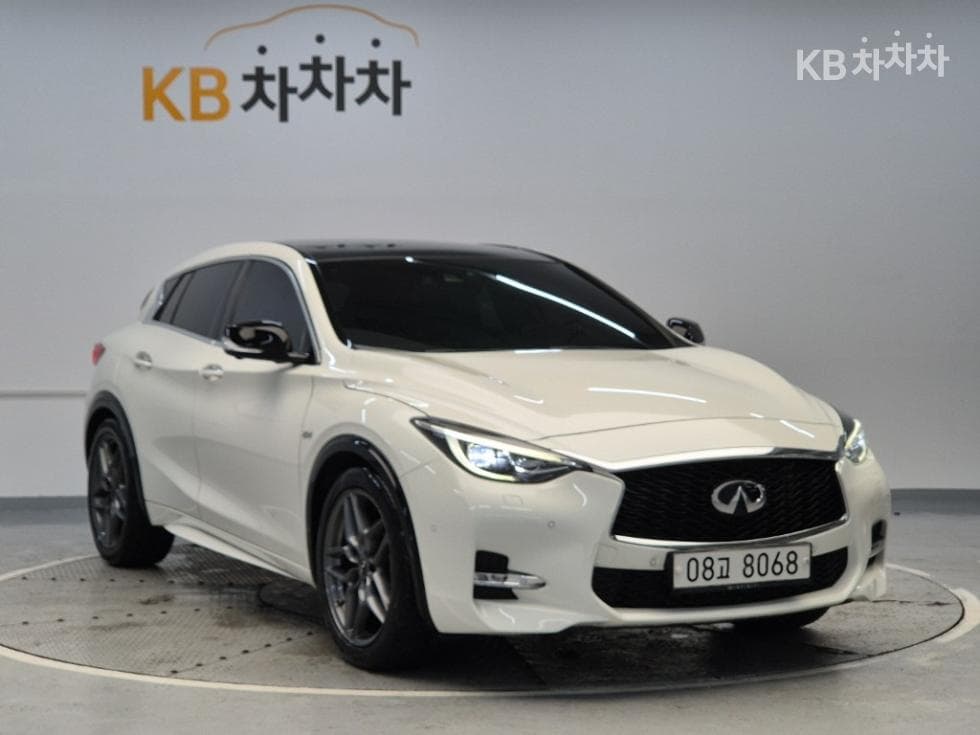 Местен피니티 Q302.0t Exclusive - 4
