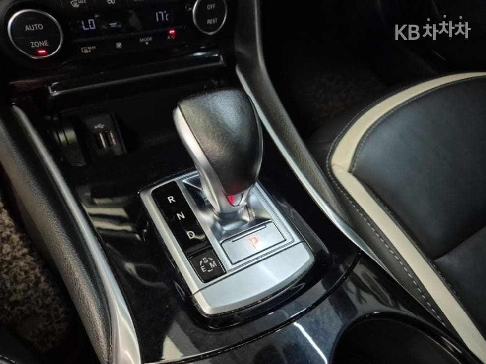 Местен피니티 Q302.0t Exclusive - 8