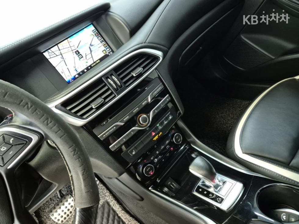 Местен피니티 Q302.0t Exclusive - 10