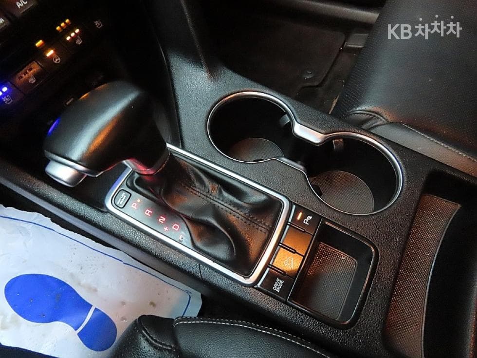 Киа Sportage 더 볼드2.0 Дизел 2WD Noblesse - 9