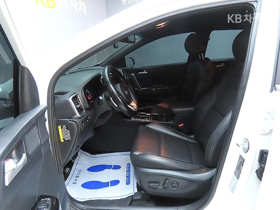 Киа Sportage 더 볼드2.0 Дизел 2WD Noblesse - 10