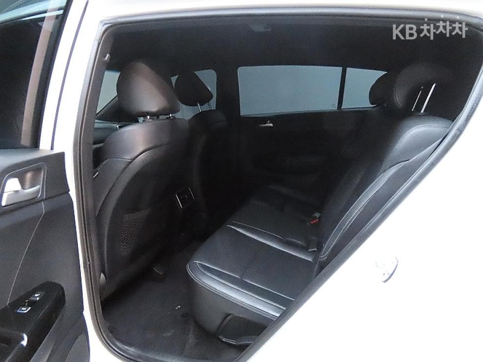 Киа Sportage 더 볼드2.0 Дизел 2WD Noblesse - 11
