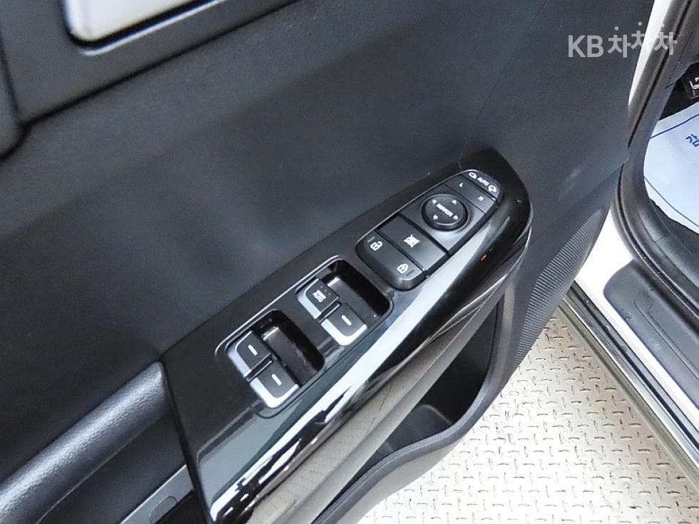 Киа Sportage 더 볼드2.0 Дизел 2WD Noblesse - 13