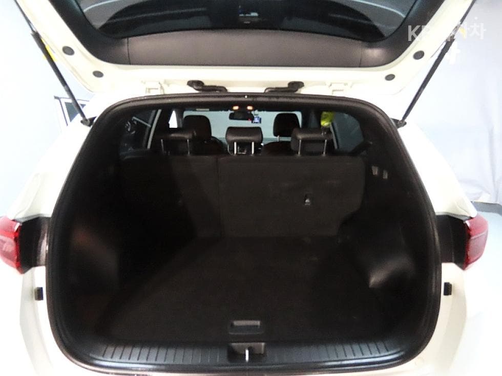 Киа Sportage 더 볼드2.0 Дизел 2WD Noblesse - 19