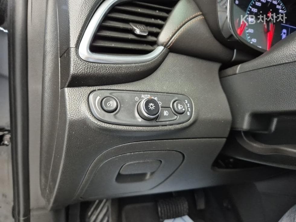 GM Korea The New (facelift) Trax1.4 레드라Seater Premiere - 16