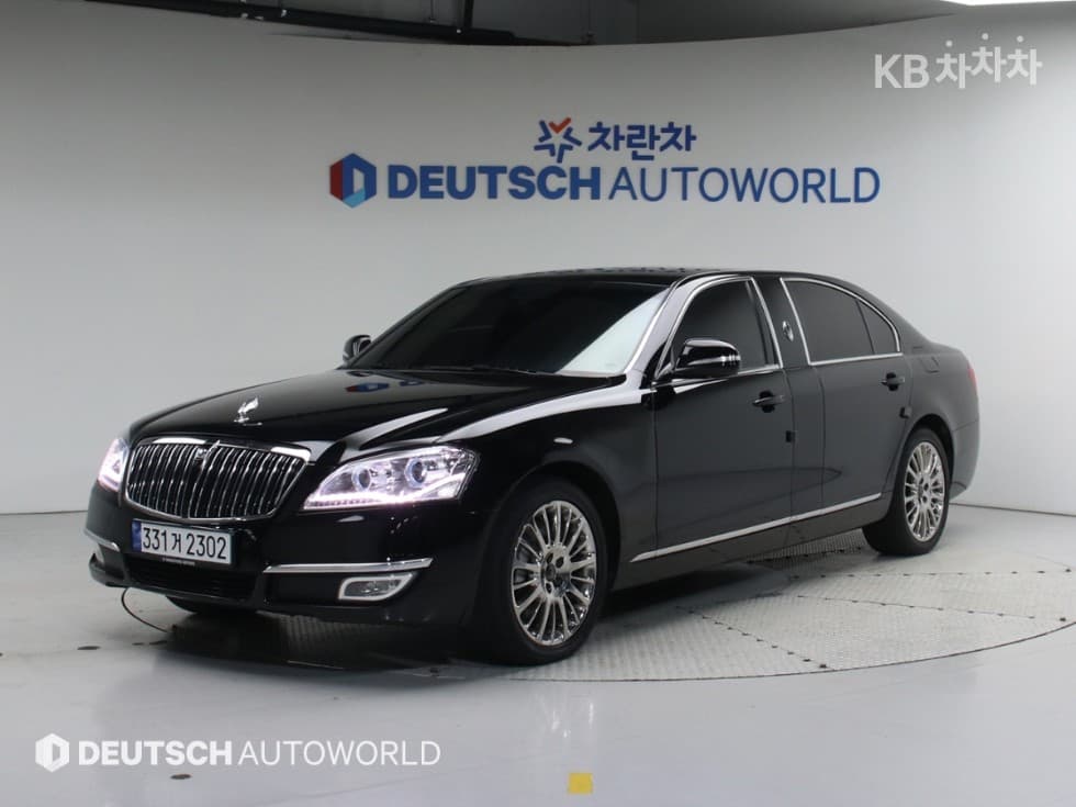 КейДжи Мобилити Нов체어맨W CW700 4TRONIC 5-местен Лимузин - Image 1