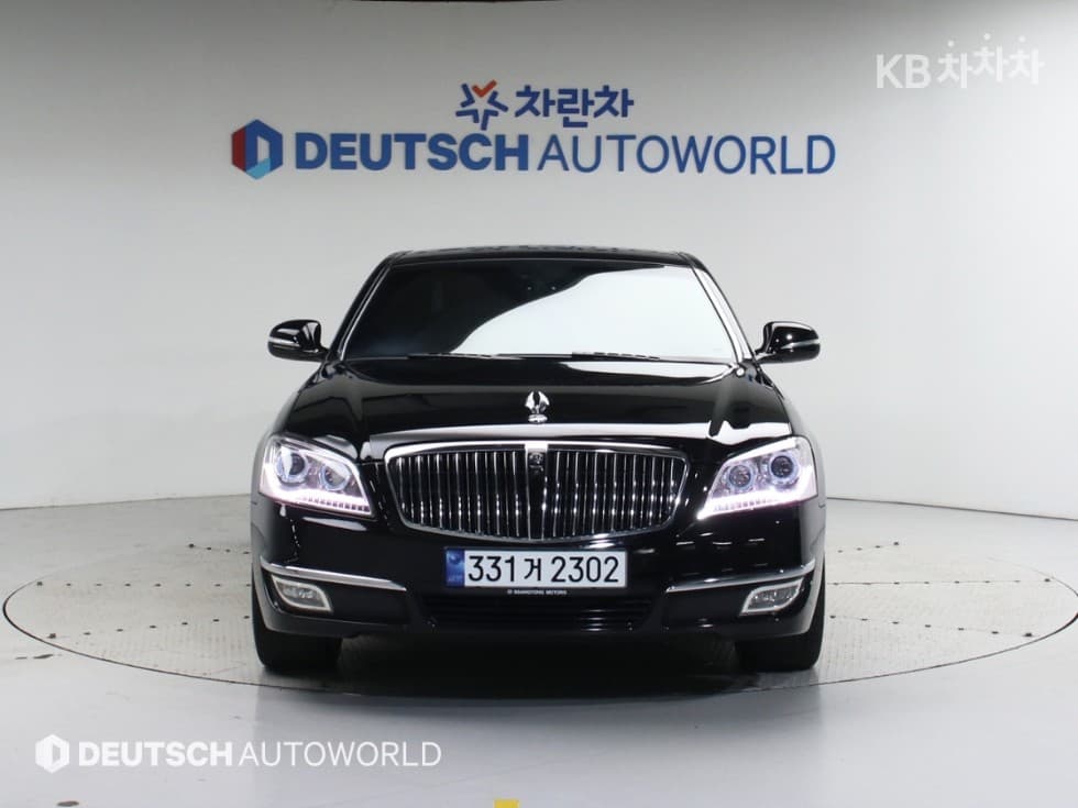 КейДжи Мобилити Нов체어맨WCW700 4TRONIC 5-местен Лимузин - 3