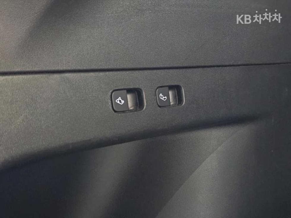 테슬라 Model YLong Range - 18