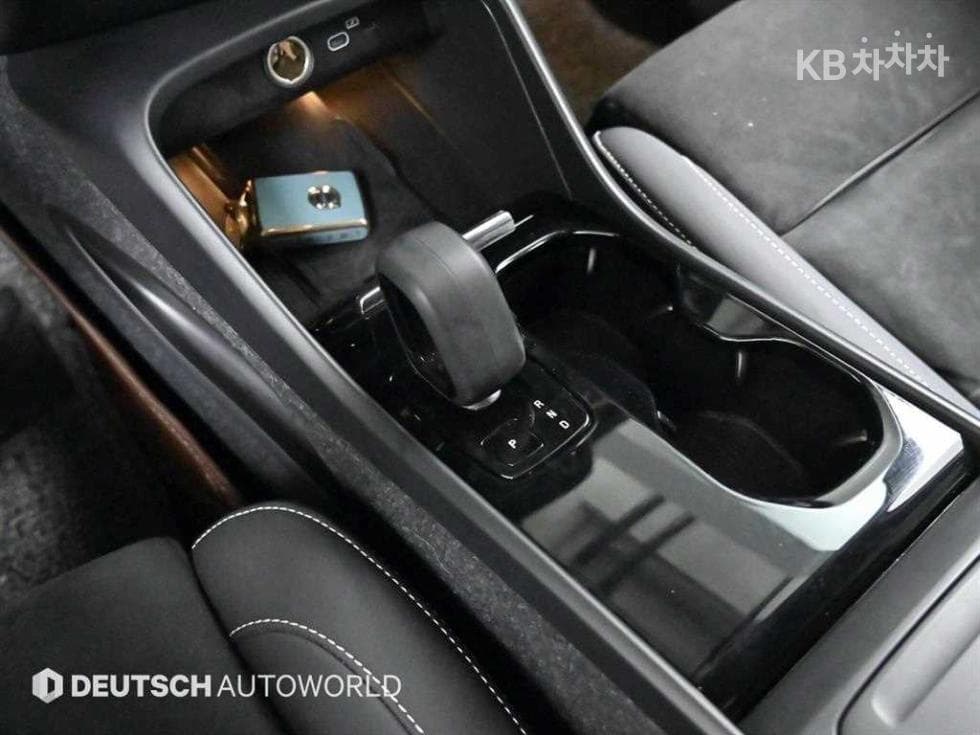 Volvo XC40 RechargeTwin Ultimate Стандартен - 9