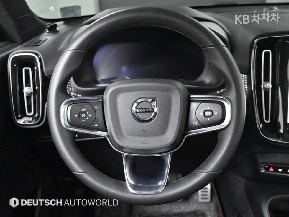 Volvo XC40 RechargeTwin Ultimate Стандартен - 13